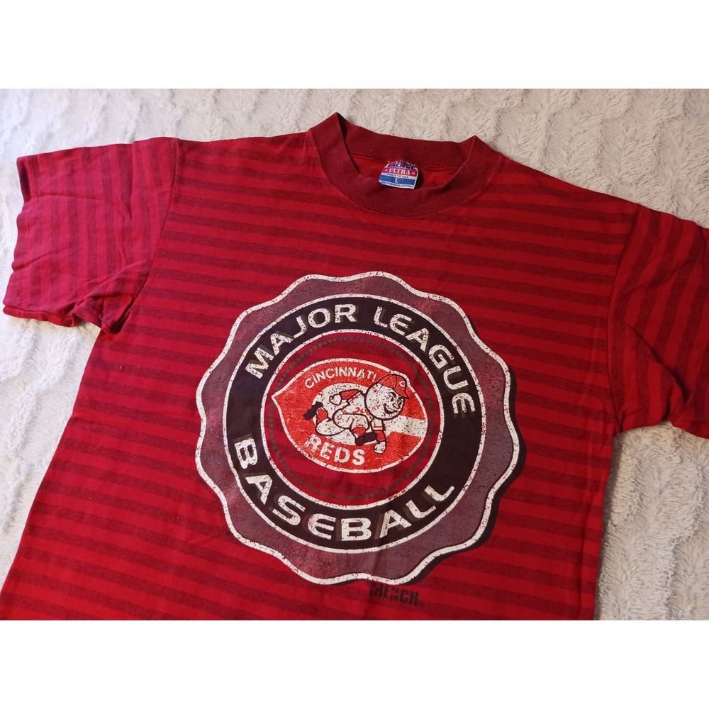Vintage Cincinnati Reds Trench T-shirt Large Red Made in USA MLB Single Stitch